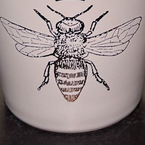 Modern Expressions QUEEN BEE Ceramic Mug ~ Metallic Gold Accents ~ Honey Bee - Picture 8 of 11